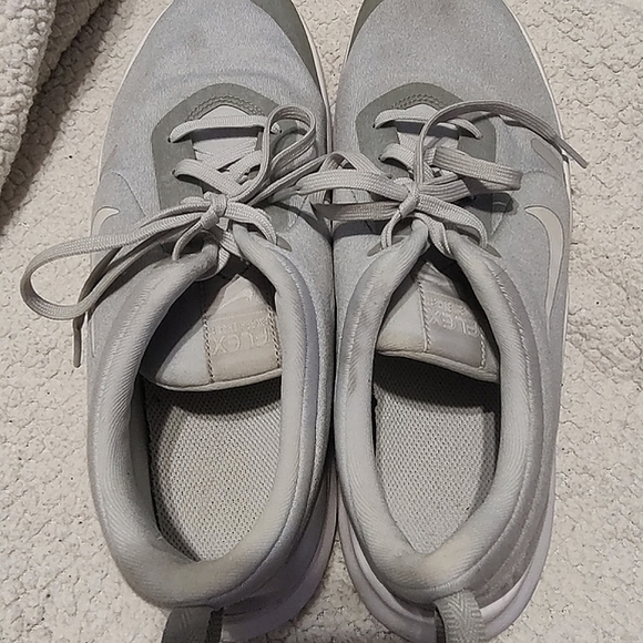 Nike Flex Experience RN 8 Light Grey & White Women's Running Shoes Sz 10 - Picture 2 of 7